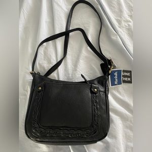 Leather shoulder bag. New.